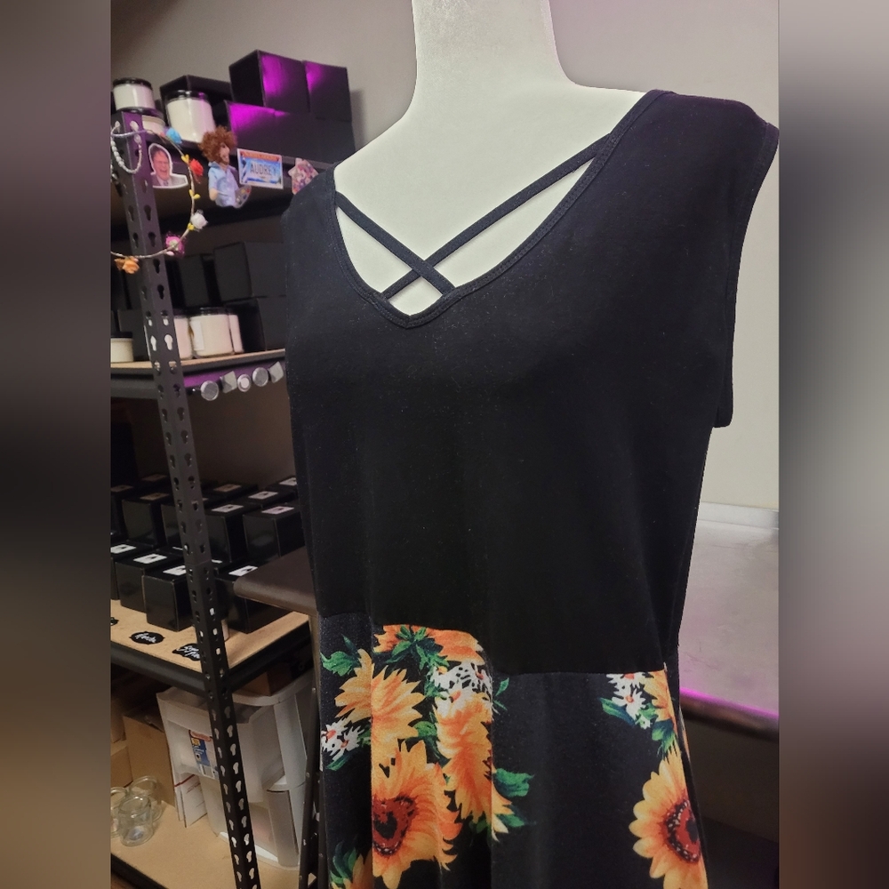 Sunflower skirt black criss cross top part POCKETS